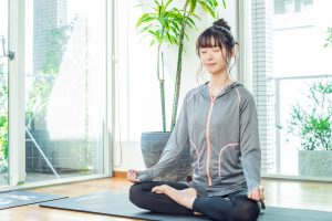 リビングにグリーンを取り入れるインテリア術