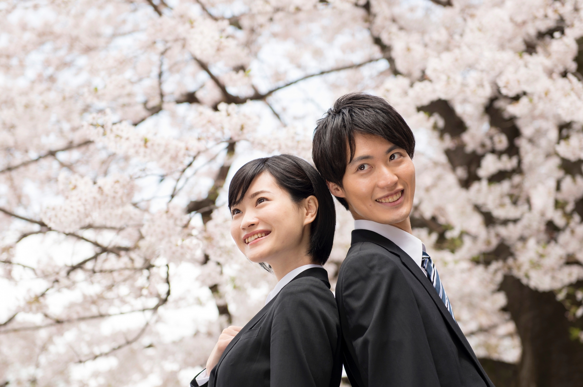 春を呼び込む！リビングを彩るインテリア小物5選